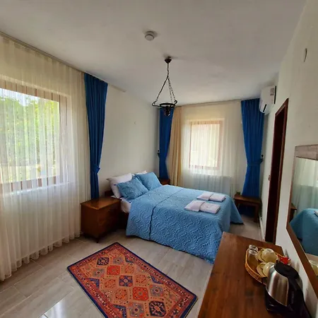 Gazde/Camere de închiriat Loca Hill *