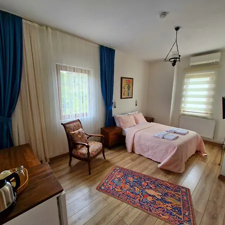 Gazde/Camere de închiriat Loca Hill *